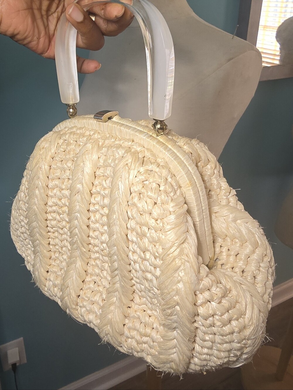 Vintage Corliss Made in Japan Woven Cream Straw Lucite Top-Handle Bag - Picture 5 of 7